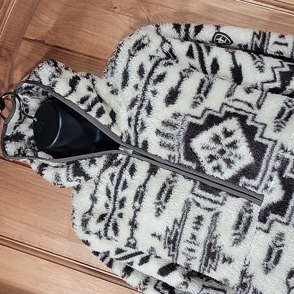 Ariat Minky Fleece Pullover - Picture 4 of 14